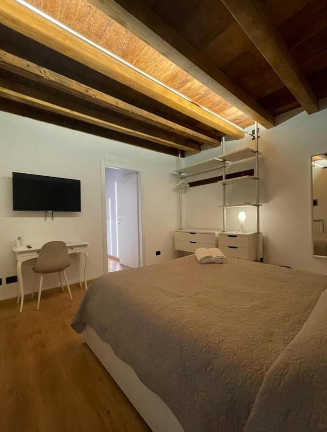 ורונה Teodorico Room & Apartment מראה חיצוני תמונה